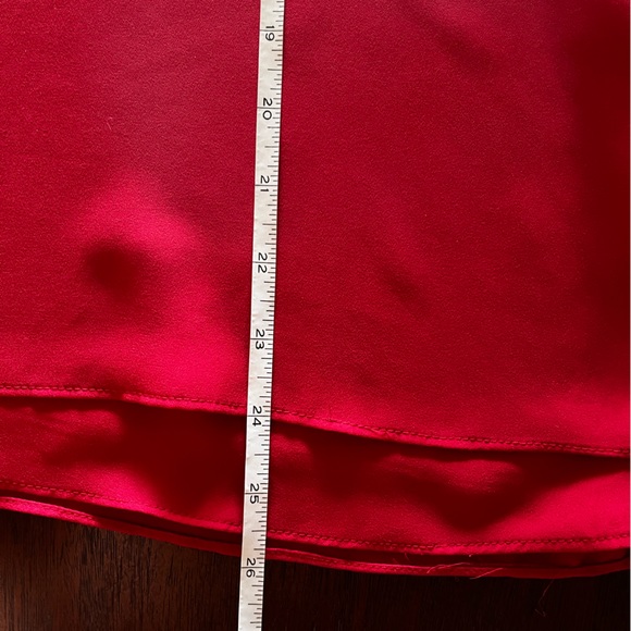 Vibrant red v open neck long sleeve blouse Emma & Olivia - Picture 7 of 7